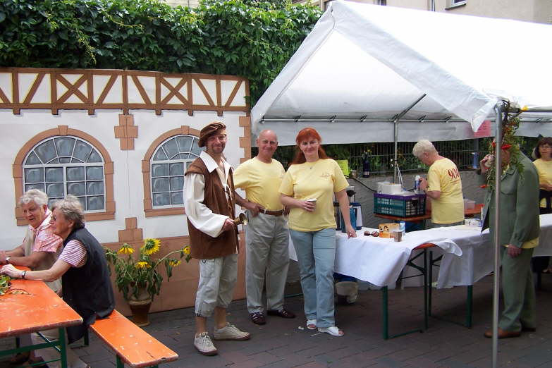 Ausscheller und Ortsvorsteherin bei einer kleinen Pause am Kaffeestand