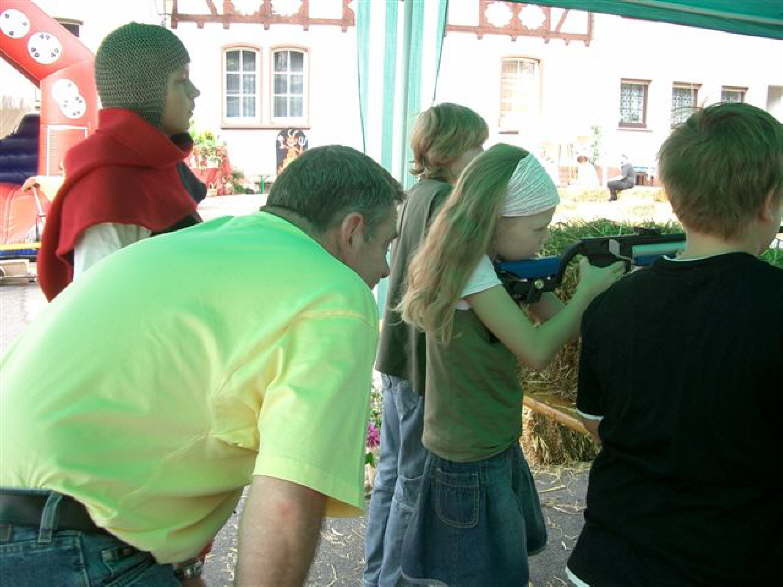 Schtzenverein "Freischtz" - Lichtgewehrschieen  -  ... frh bt sich ...